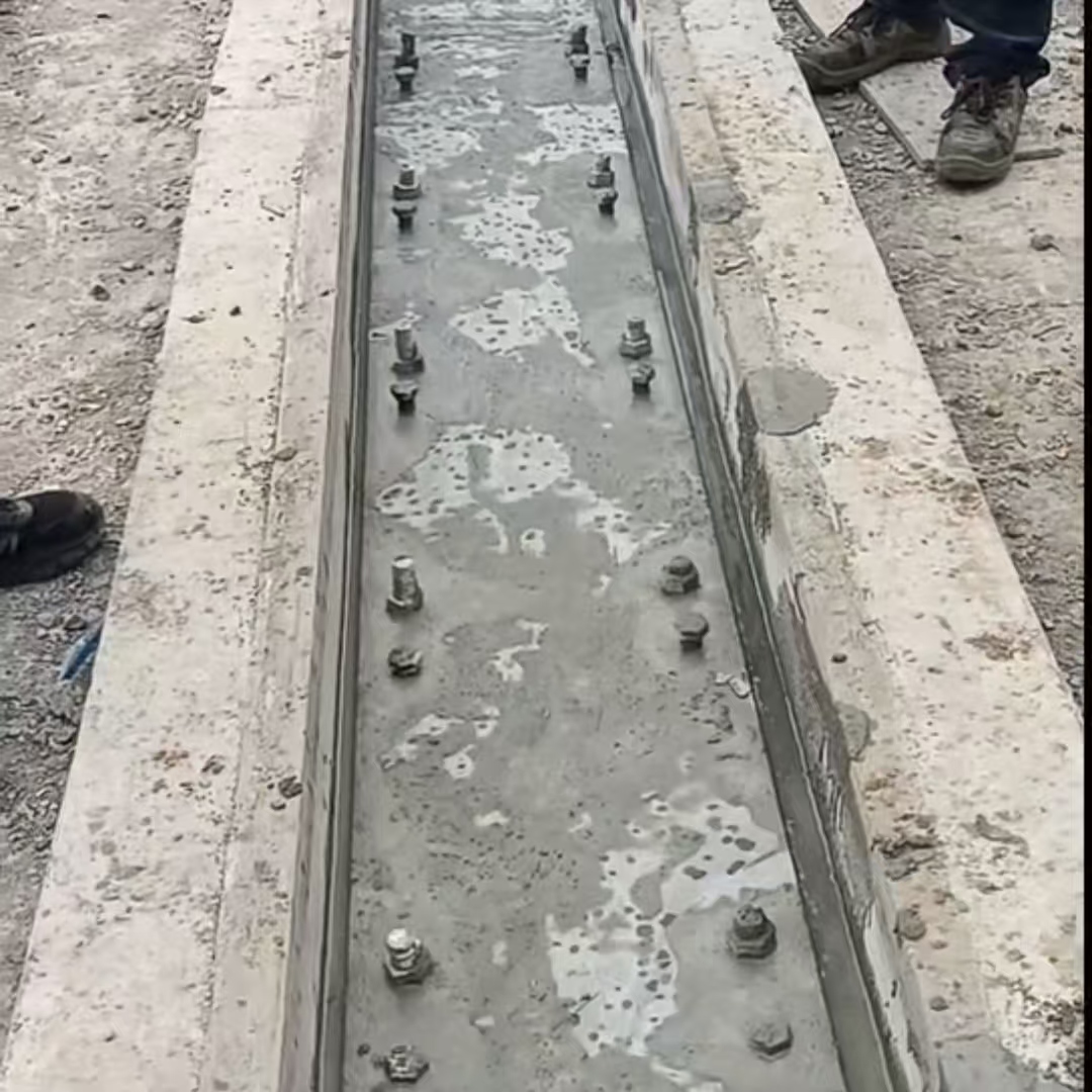 崇川港口码头起重机龙门吊重型机械设备稳固用早强快凝轨道胶泥